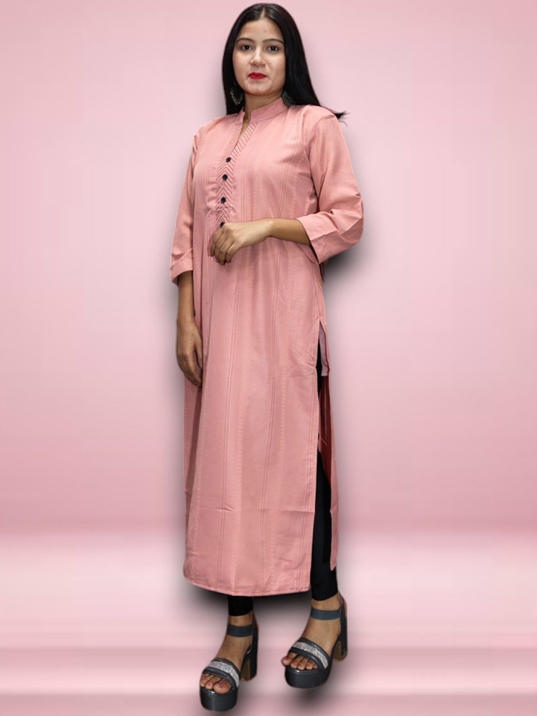 

Ayukti Striped Mandarin Collar Straight Pure Cotton Kurta, Peach