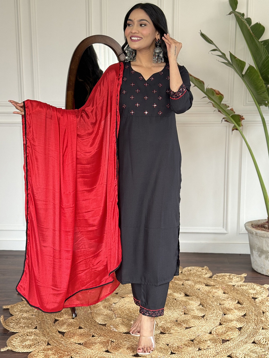 

PARNAVI Floral Yoke Design Notch Neck Mirror Work Kurta With Trousers And Dupatta, Black