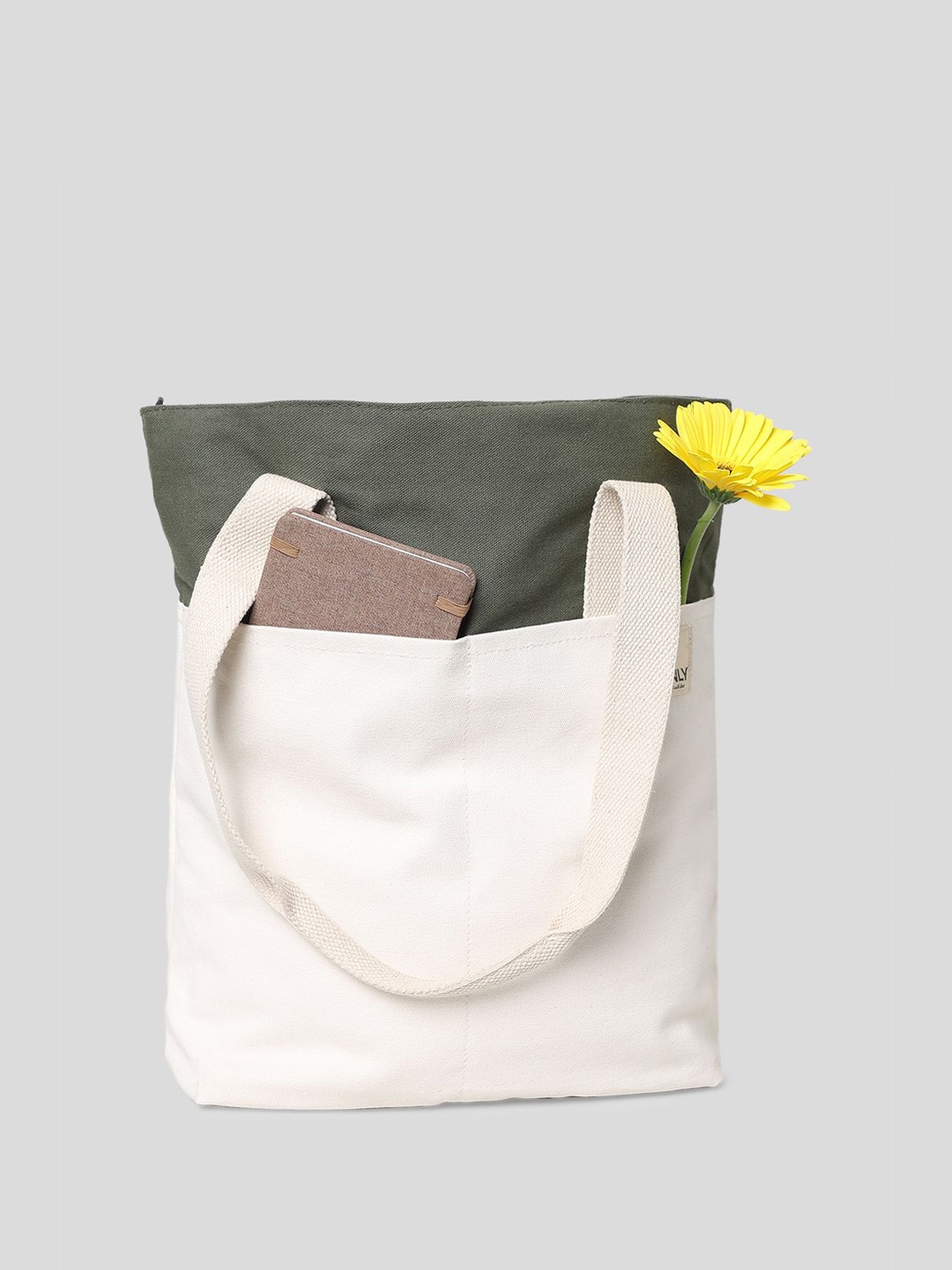 

ONLY Women Colourblocked Shopper Tote Bag, White