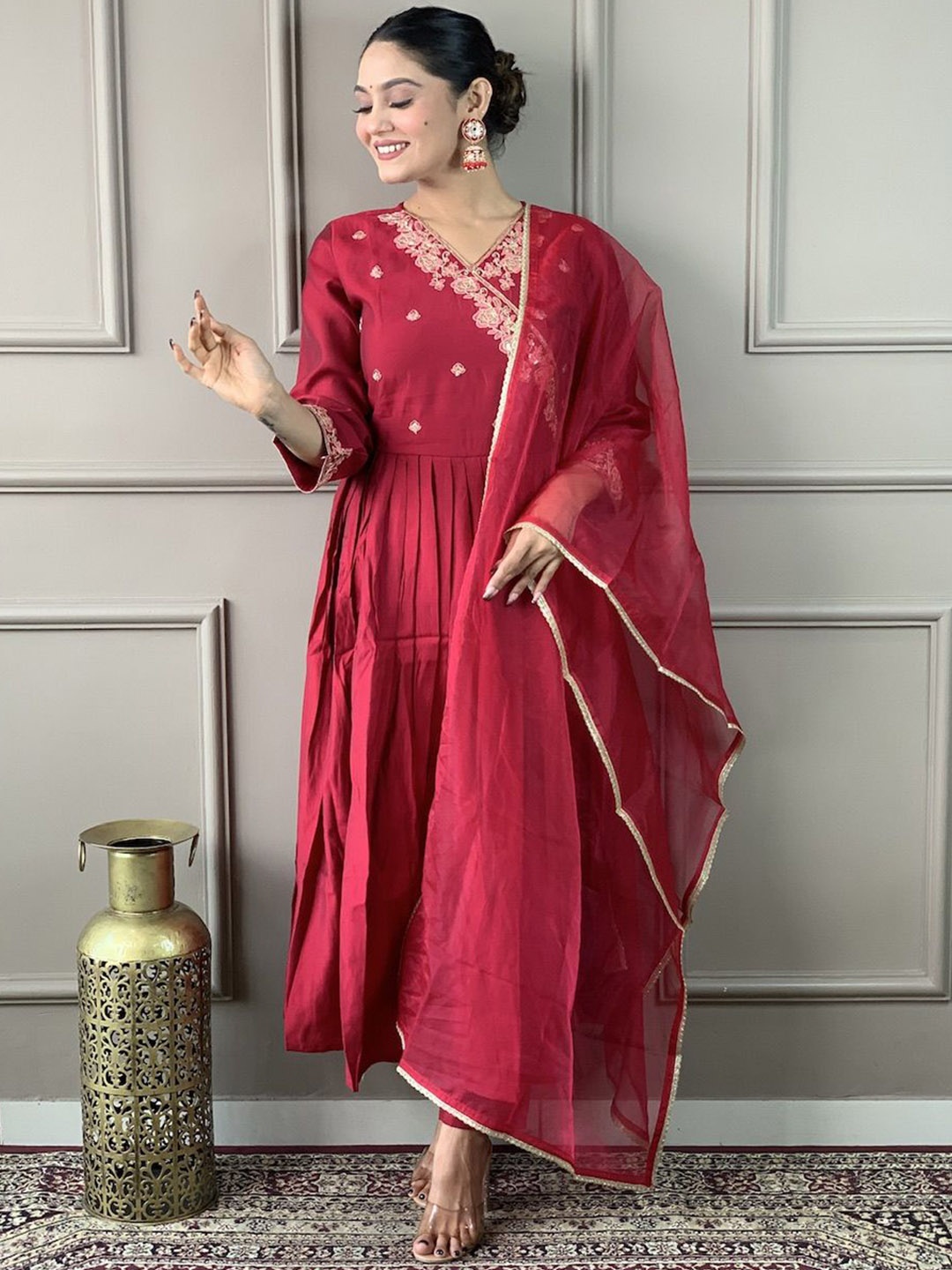 

PARNAVI Floral Yoke Design Angrakha Chanderi Cotton Kurta With Trousers And Dupatta, Red