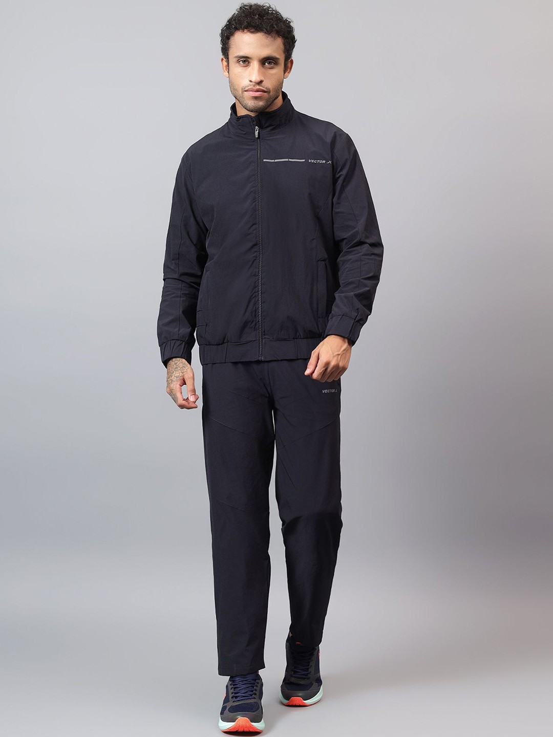 

VECTOR X Men Mock Collar Mid-Rise Tracksuit, Navy blue