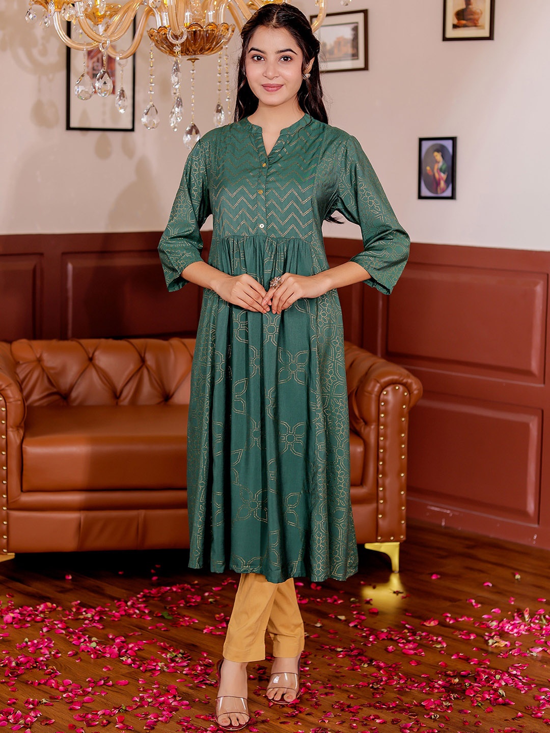 

VASVI Ethnic Motifs Printed Mandarin Collar A-line Kurta, Green