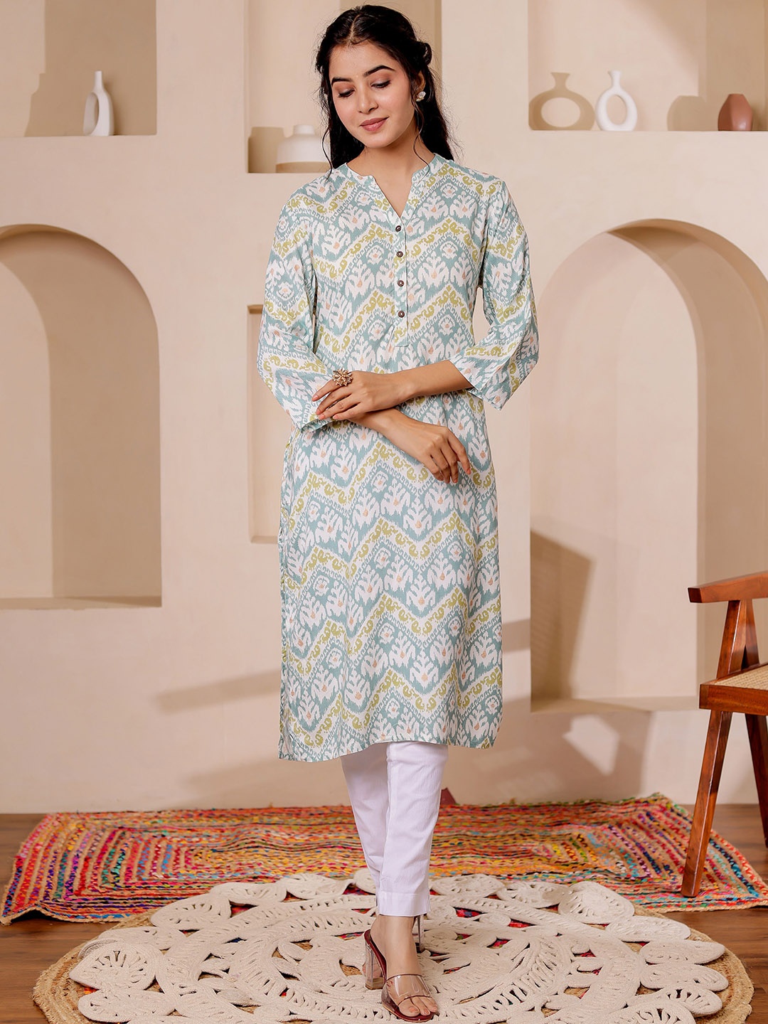 

VASVI Ethnic Motifs Printed Mandarin Collar Straight Kurta, Green