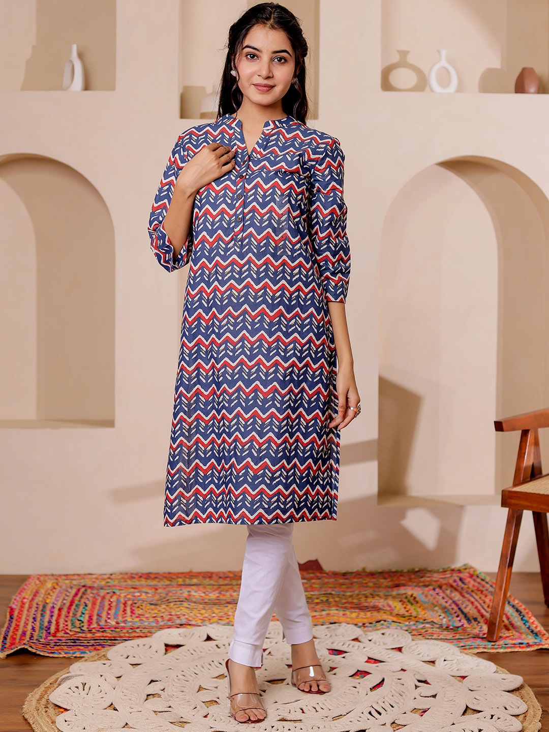 

VASVI Chevron Printed Mandarin Collar Cotton Straight Kurta, Blue