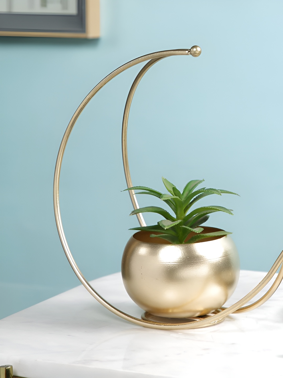 CraftVatika Gold-Toned Geometric Metal Flower Vase