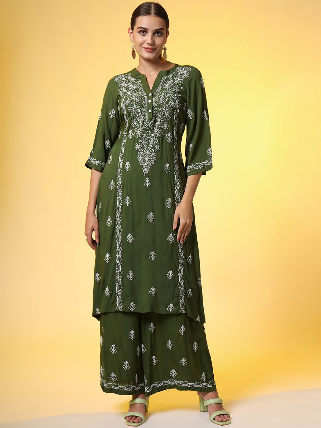 

SUFIZA LIFESTYLE Embroidered Mandarin Collar Pure Cotton Tunic With Palazzo, Green