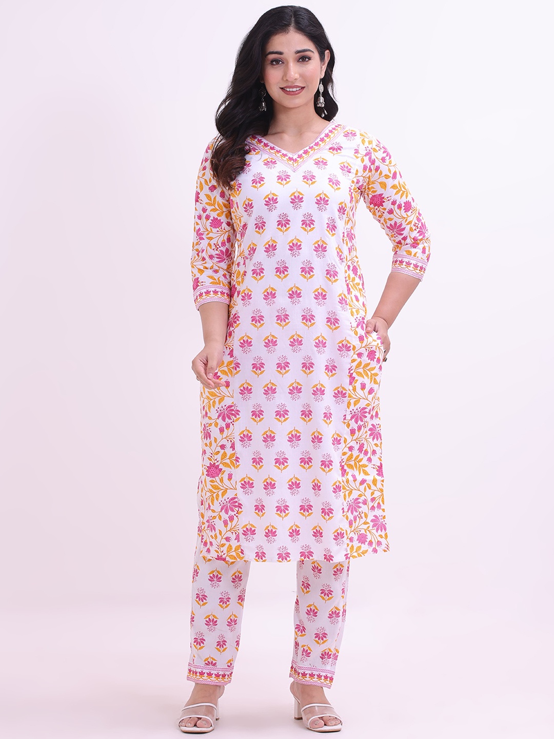 

Smartyhub Floral Printed V-Neck Pure Cotton Straight Kurta with Trousers, Pink