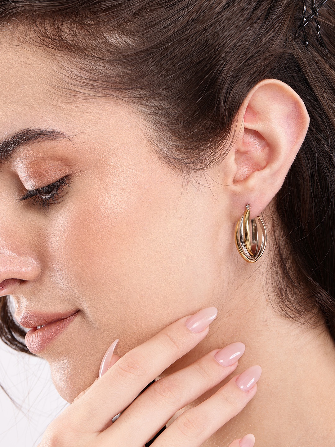 

DressBerry Oval Hoop Earrings, Gold