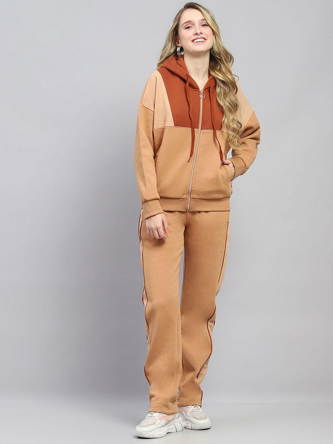 

Monte Carlo Women Hooded Tracksuits, Rust