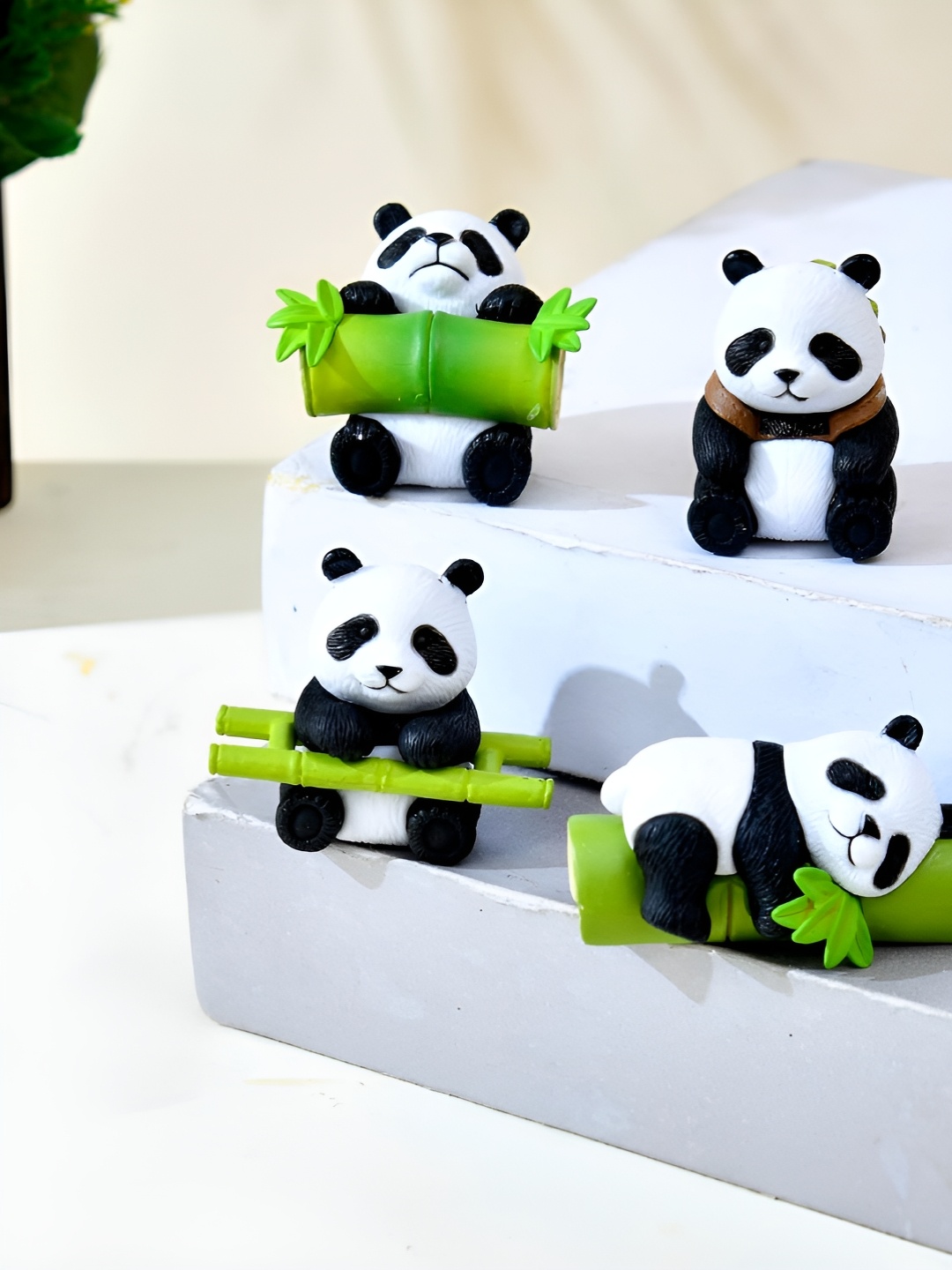 

CraftVatika Black 4 Pieces Panda Birds and Animals Figurine Showpiece