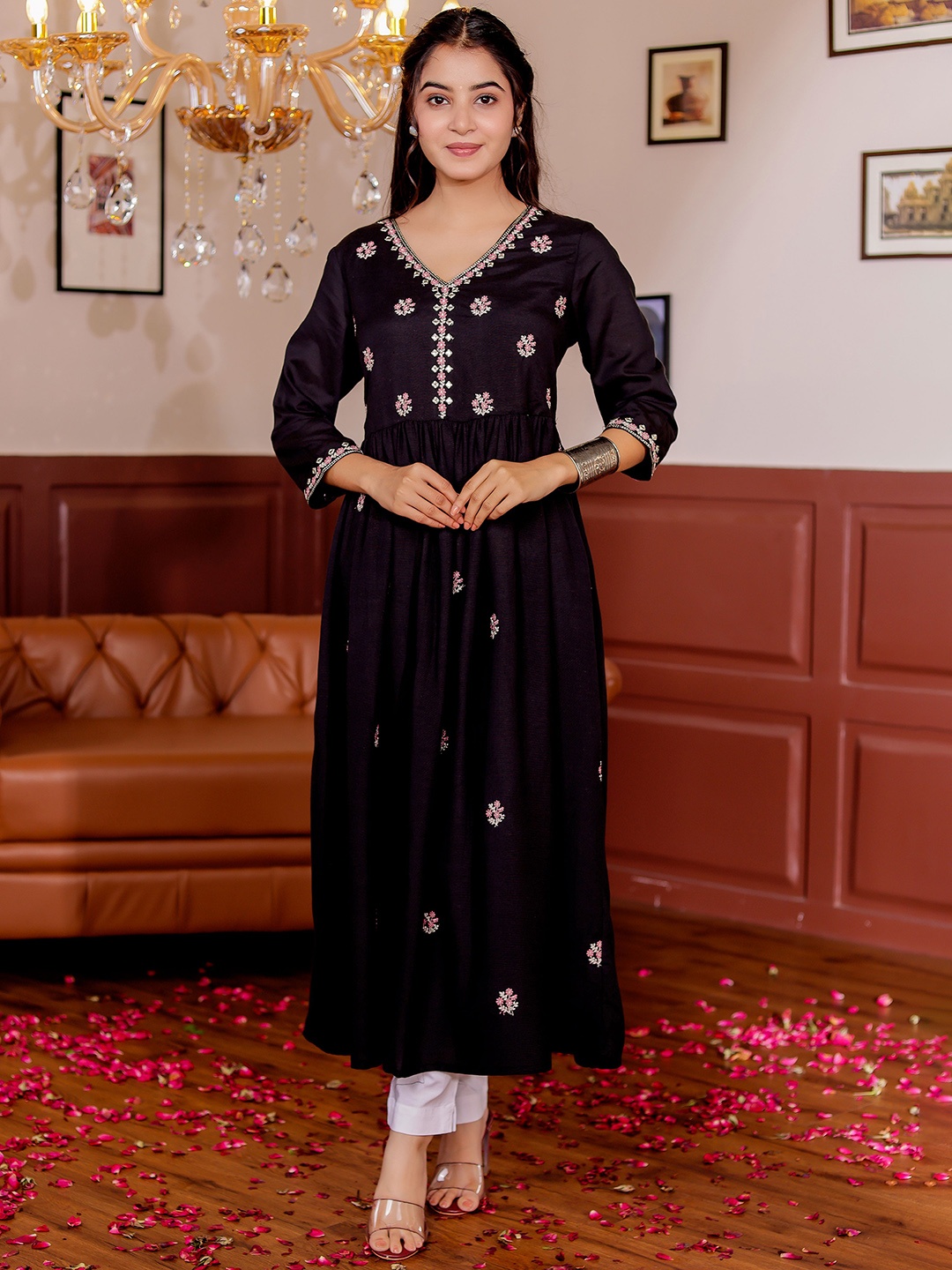 VASVI Floral Embroidered V-Neck Anarkali Kurta, Black