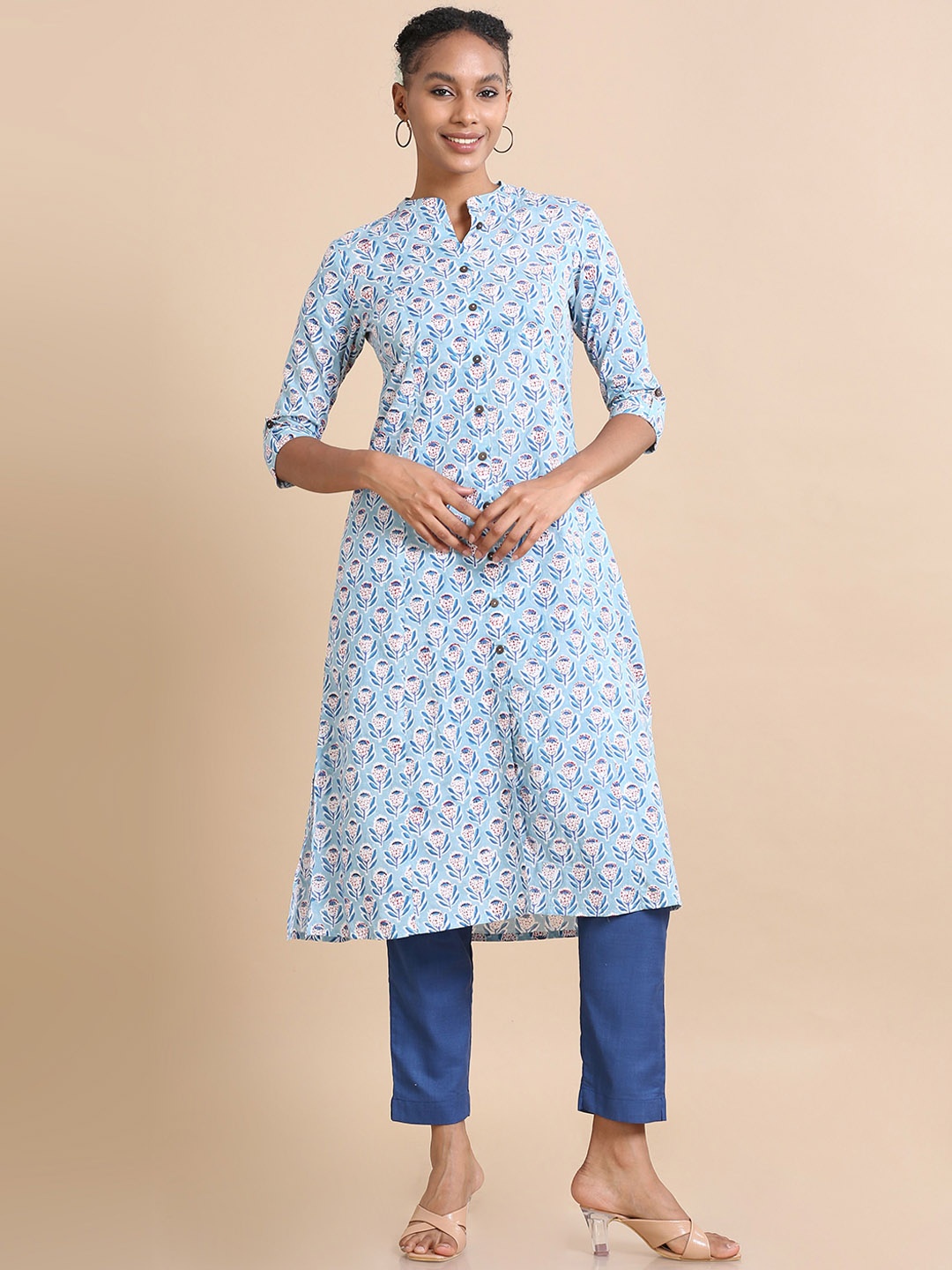 

Hassu's Floral Printed Mandarin Collar Cotton A-Line Kurta, Blue