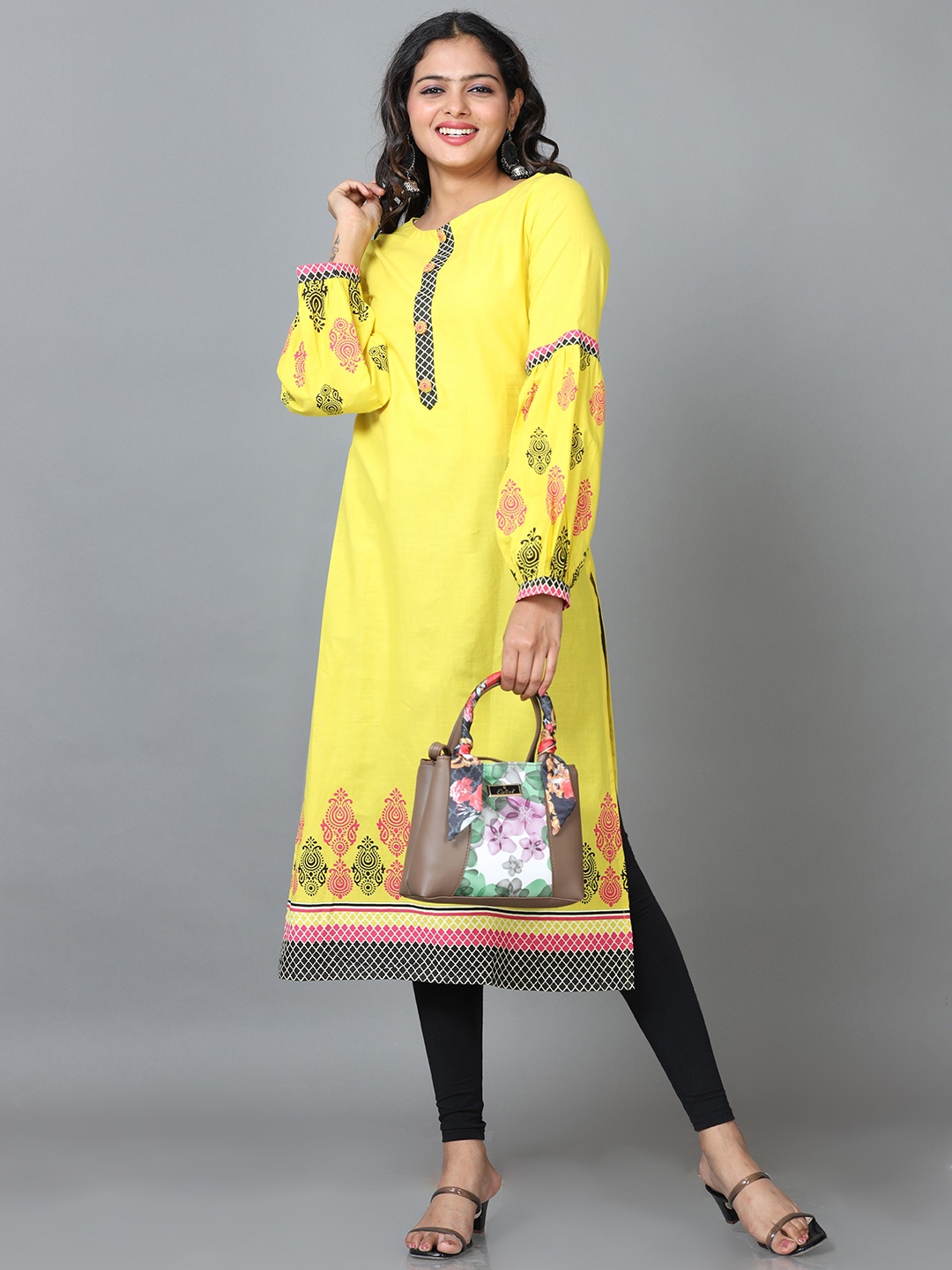 

Hassu's Women Ethnic Motifs Sequinned Kurta, Yellow