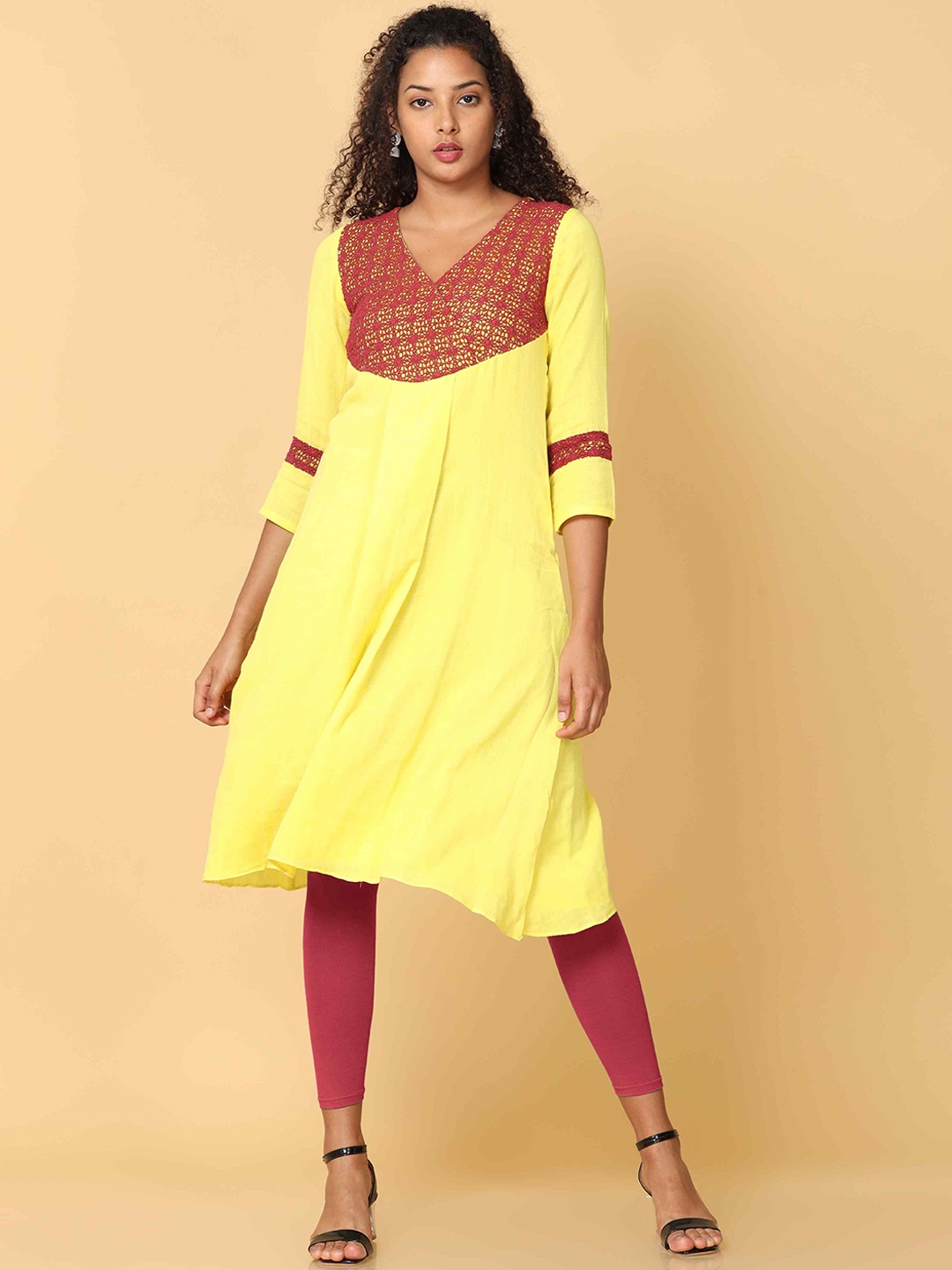 

Hassu's Solid V-Neck A-Line Kurta, Yellow