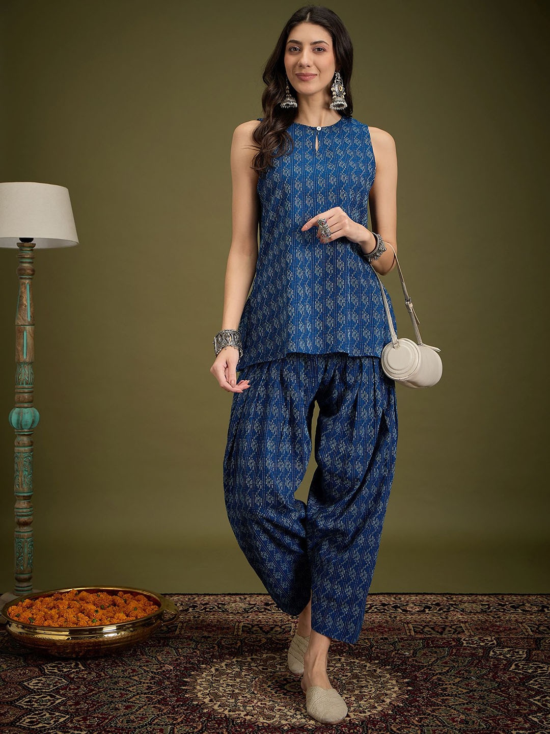 

InWeave Woven Design Sleeveless Pure Cotton Tunic With Trouser, Blue