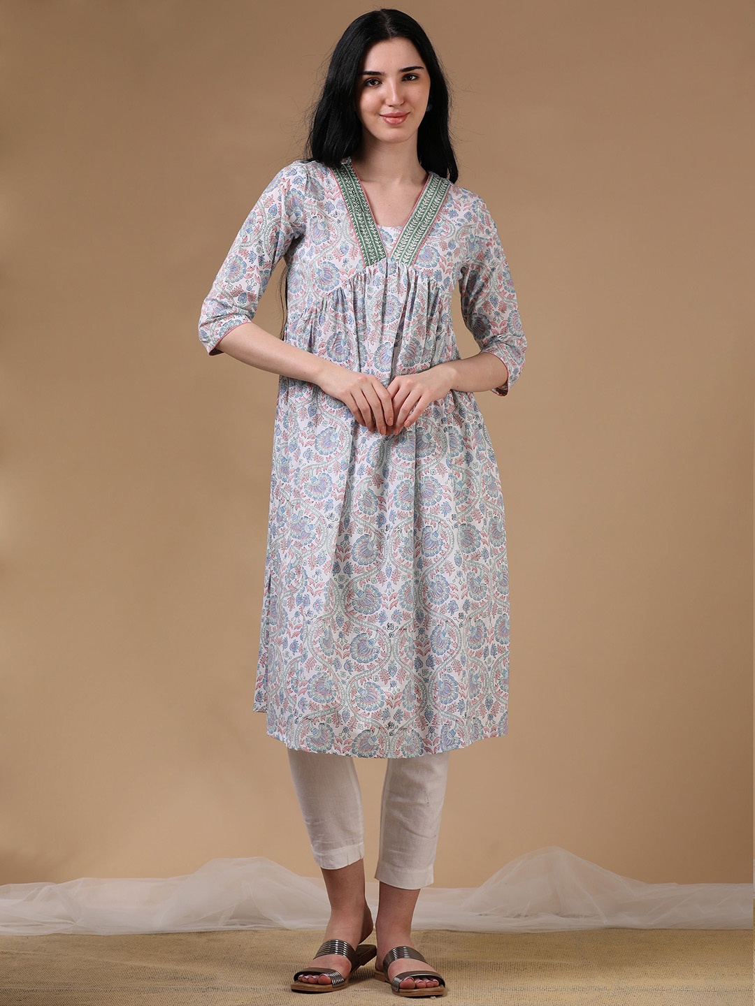 

Hassu's Floral Printed V-Neck A-Line Kurta, White