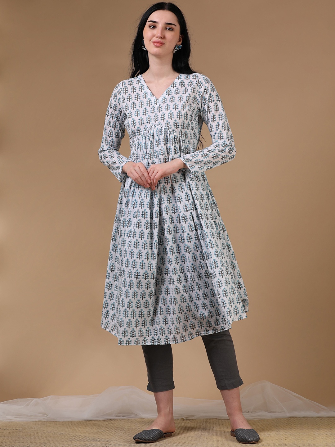 Hassu's Floral Printed V-Neck Anarkali Kurta, White