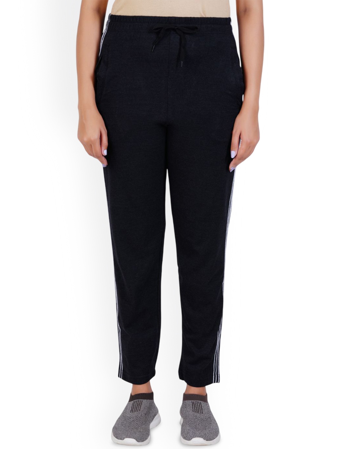 

FEEL TRACK Women Mid-Rise Track Pant, Black