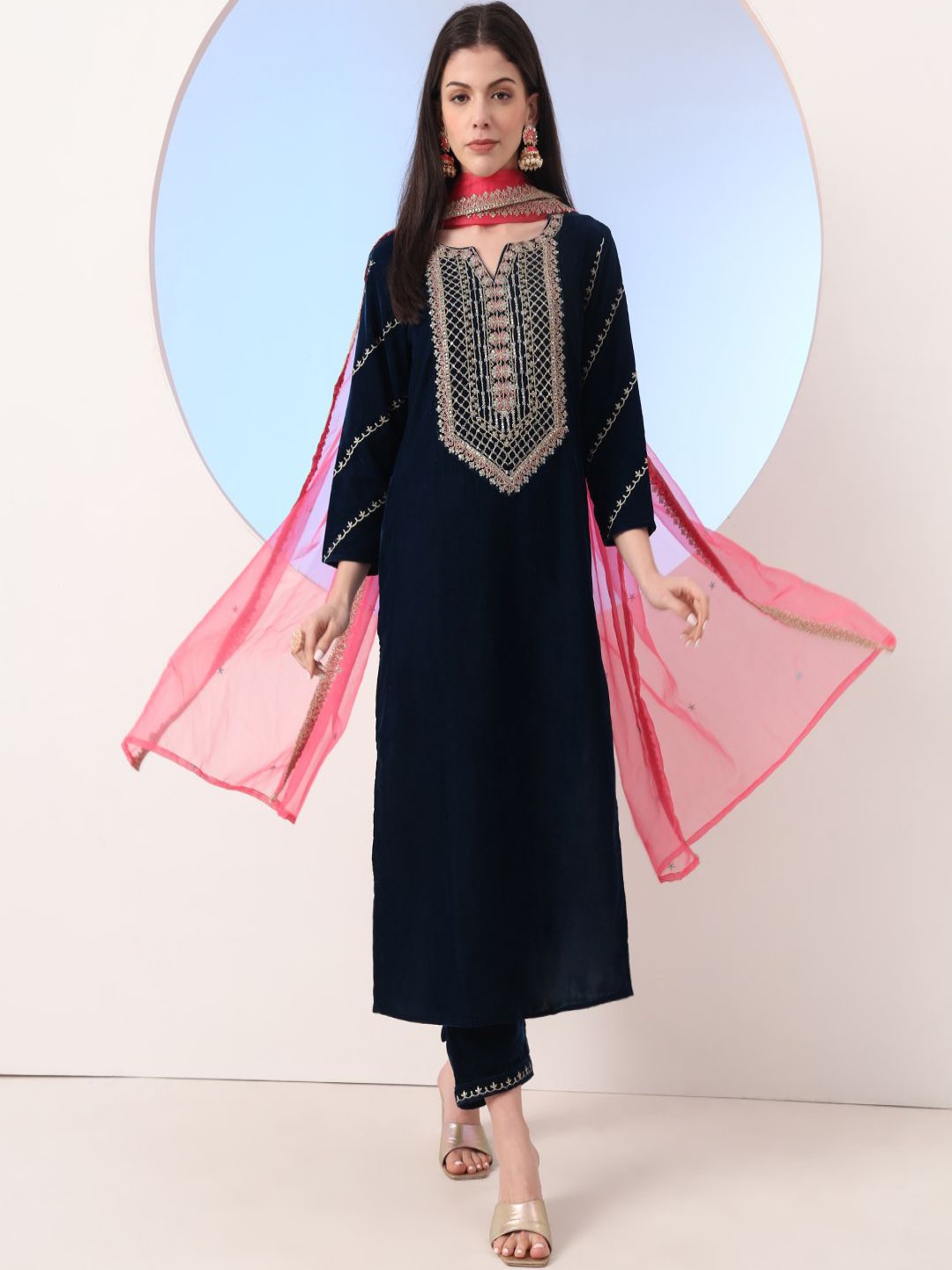 

Yufta Floral Embroidered Velvet Notch Neck Straight Kurta With Trousers And Dupatta, Navy blue