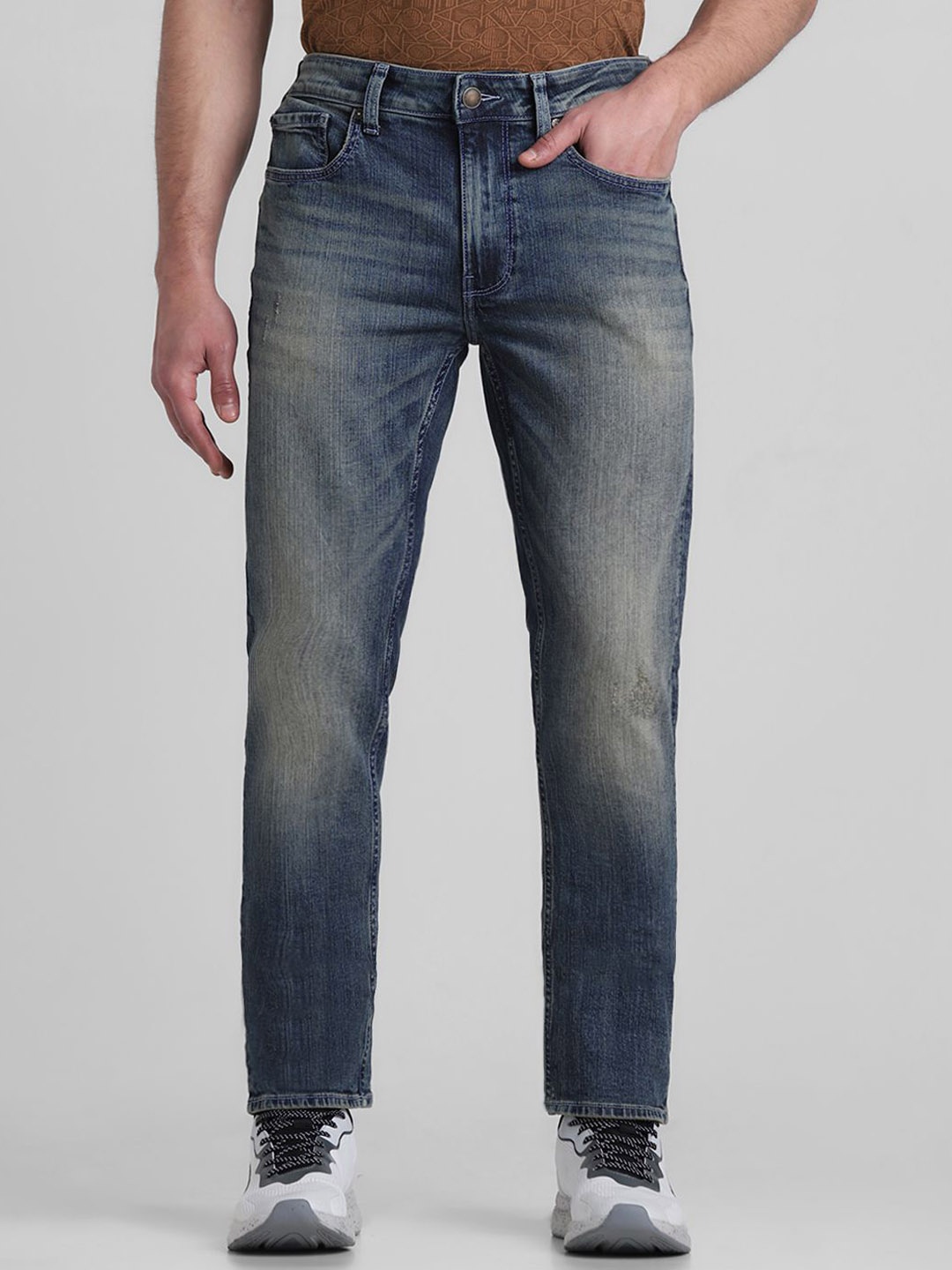 

Jack & Jones Men Low-Rise Heavy Fade Stretchable Jeans, Blue