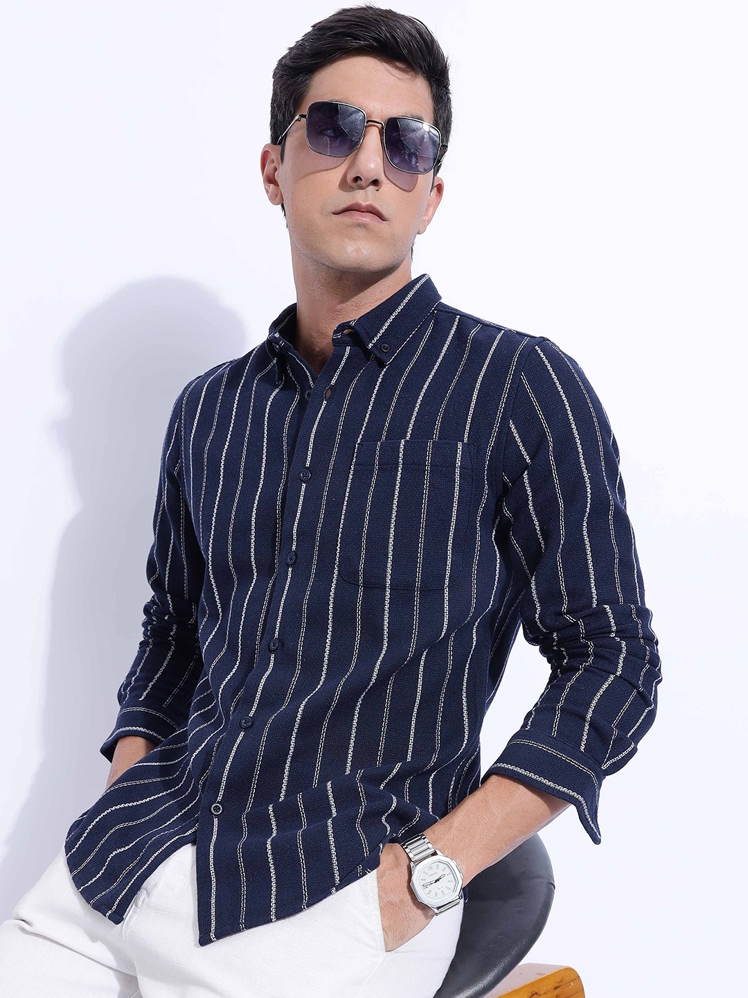 

HERE&NOW Men Slim Fit Button-Down Collar Vertical Striped Cotton Casual Shirt, Navy blue