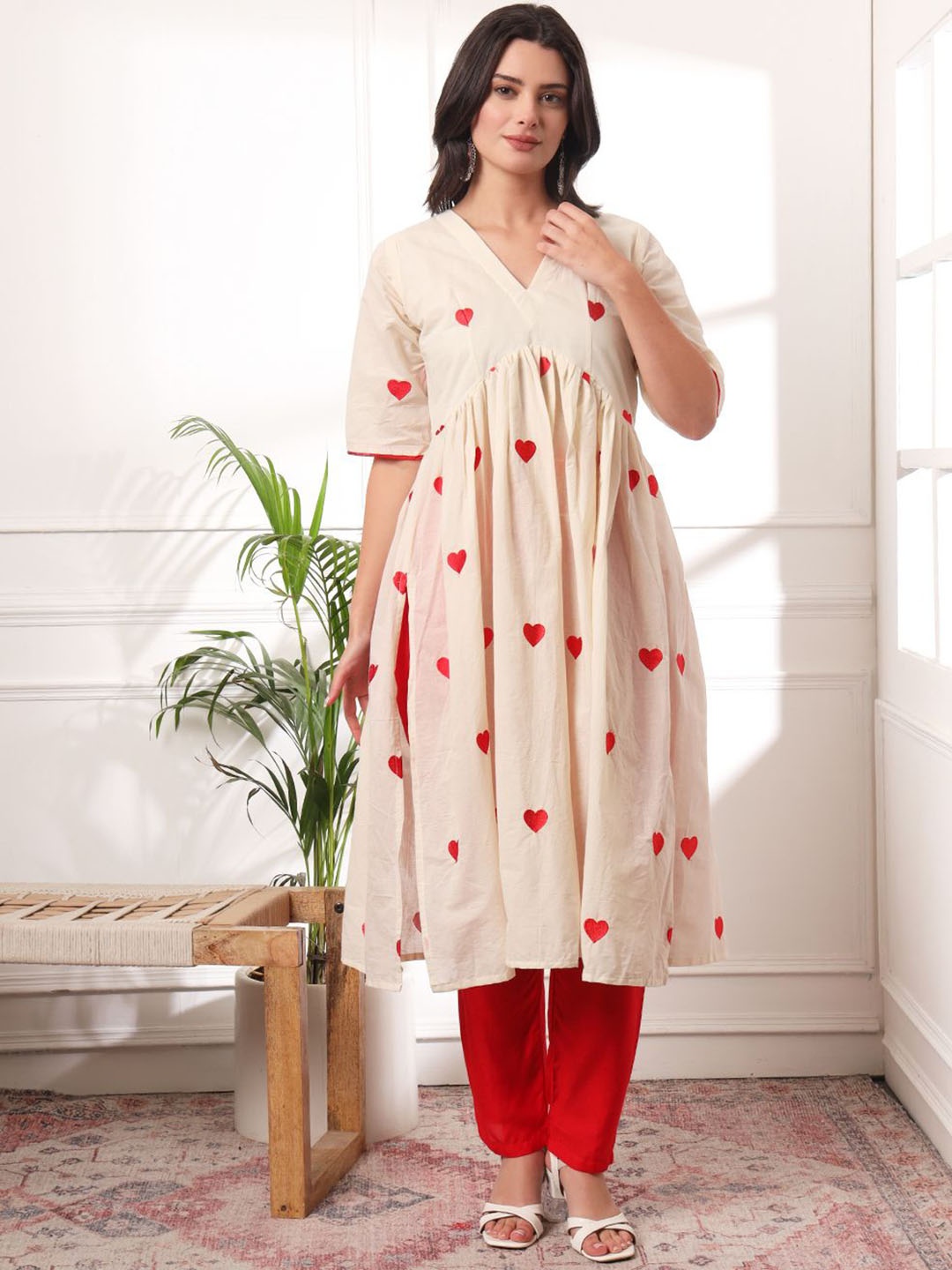 

PRENEA Abstract Embroidered Empire Pure Cotton A-Line Kurta With Trousers, Cream