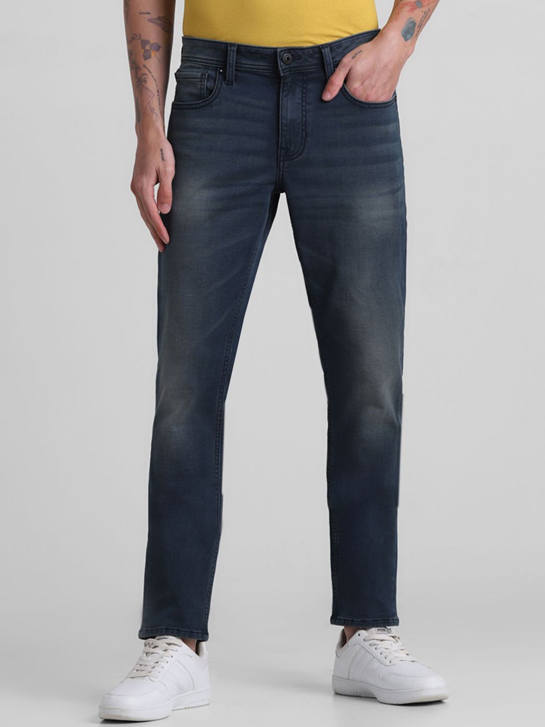 

Jack & Jones Men Regular Fit Light Fade Stretchable Jeans, Blue