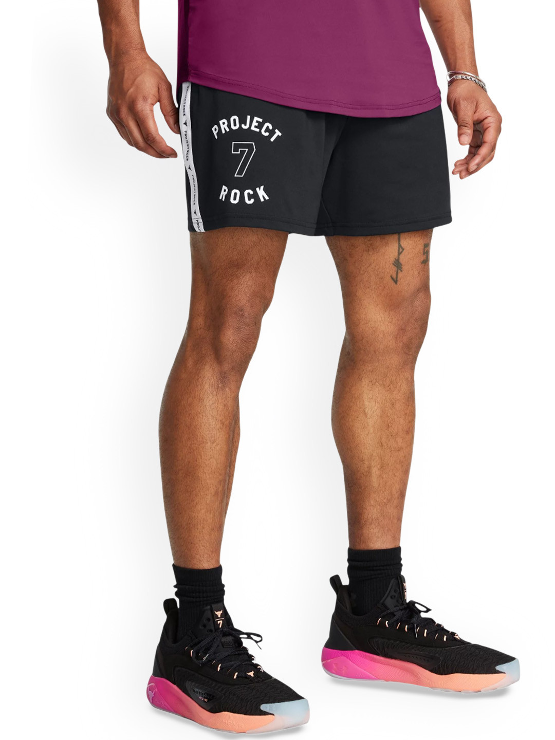 

UNDER ARMOUR Men Loose Fit Mid-Rise Shorts, Black