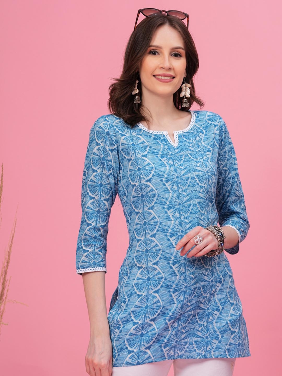 

Vilgi Women Printed Pure Cotton Kurti, Blue