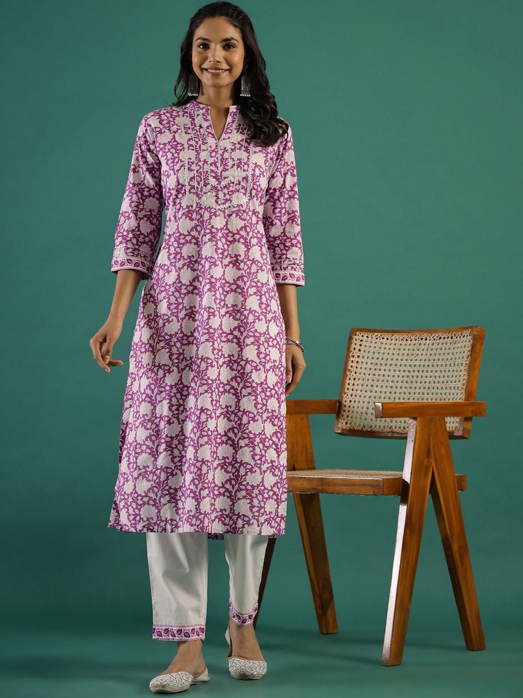 

RangDeep Floral Printed Gotta Patti Notch Neck Cotton Straight Kurta, Purple