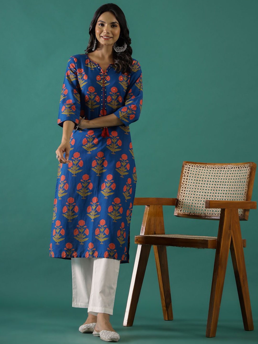 

RangDeep Floral Printed Sequinned Notch Neck Cotton Straight Kurta, Blue