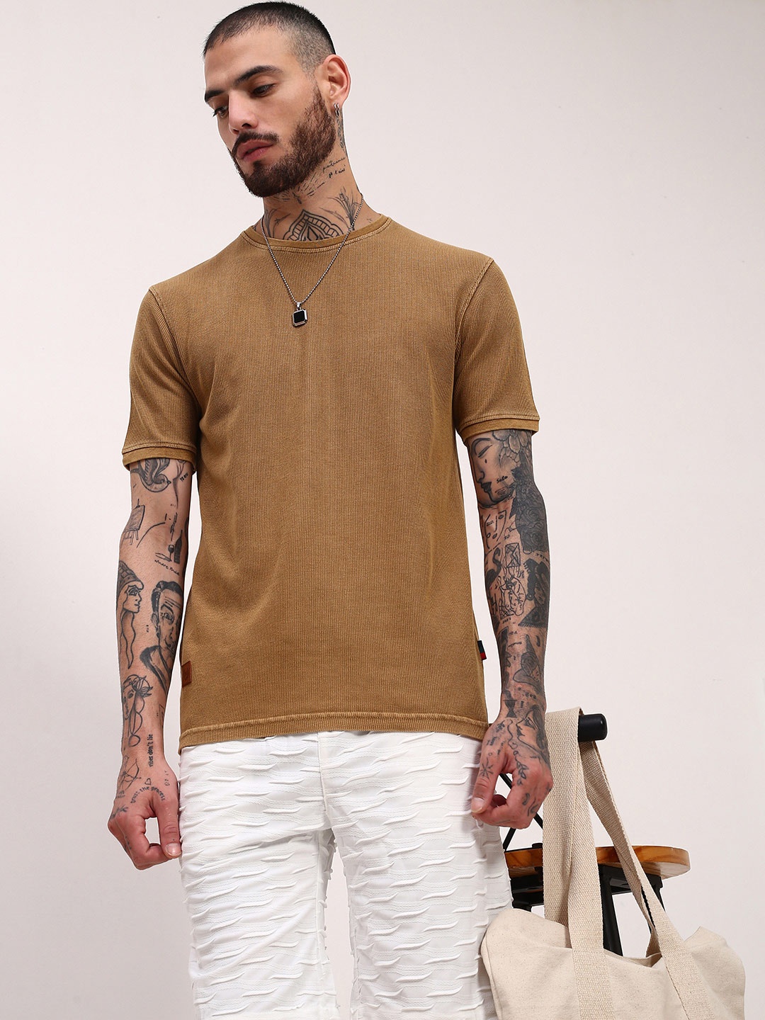 

SHOWOFF Men Solid Round Neck Slim Fit Cotton T-shirt, Brown