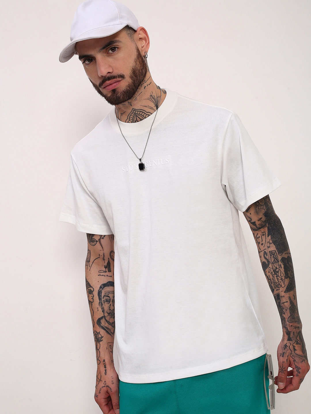 

SHOWOFF Men Solid Typography Embosed Relaxed Fit Cotton T-shirt, White