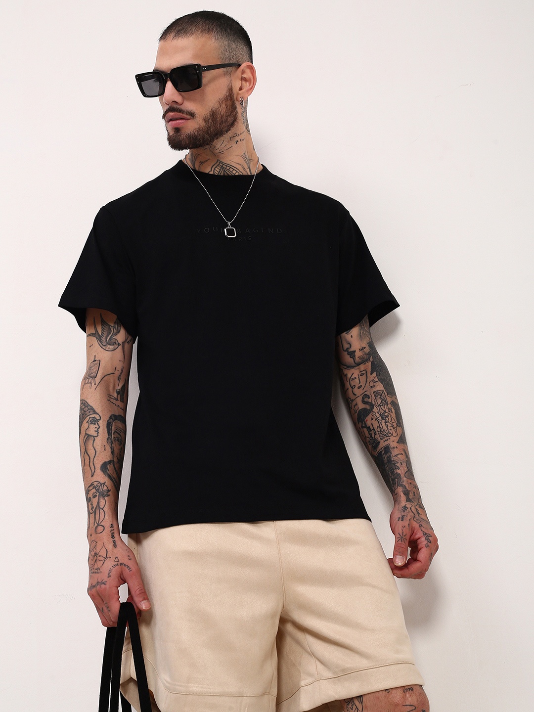 

SHOWOFF Men Solid Typography Embosed Relaxed Fit Cotton T-shirt, Black