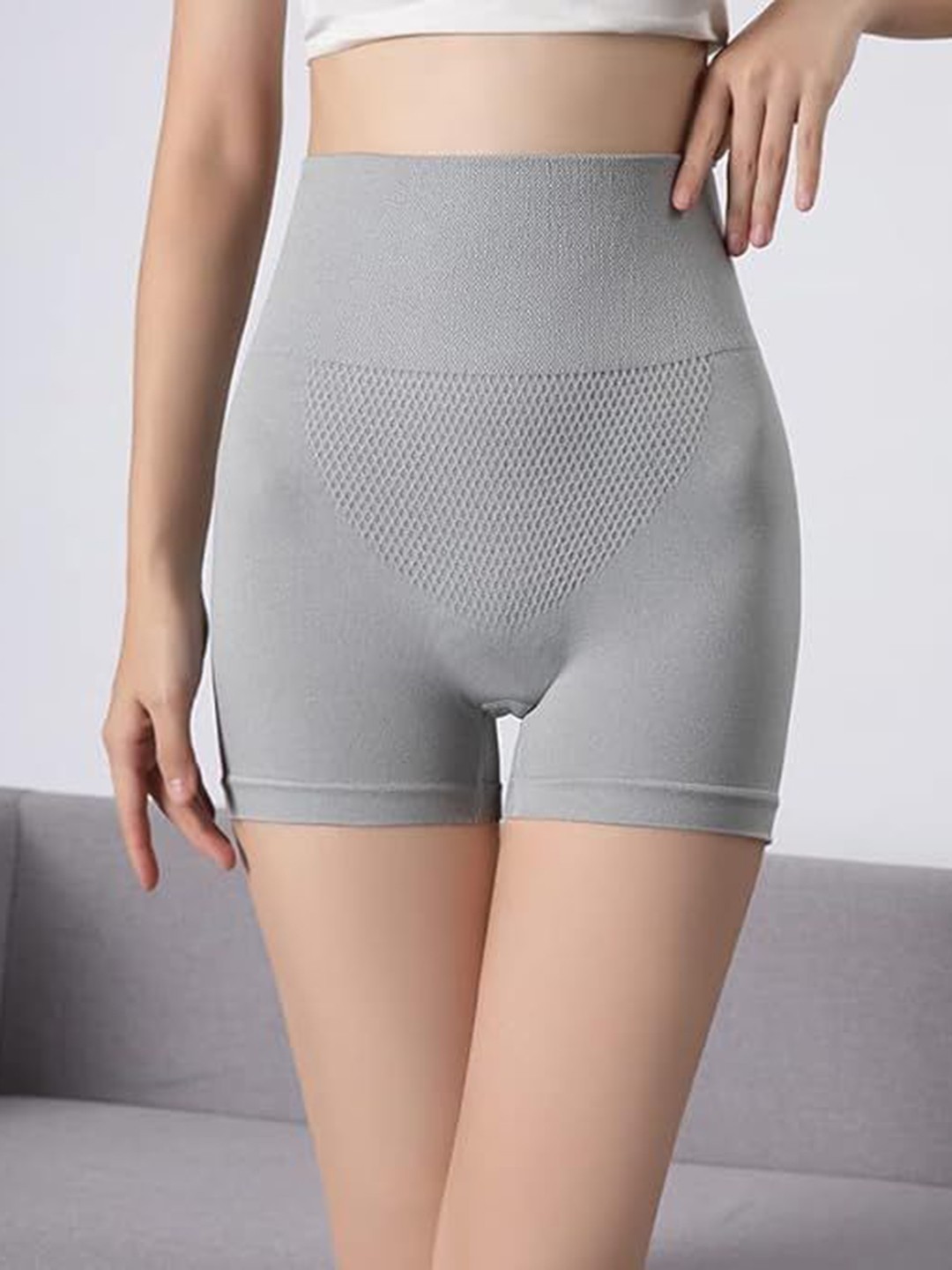 

UNDER 1000 Seamless Tummy & Thigh Shapewear, Grey