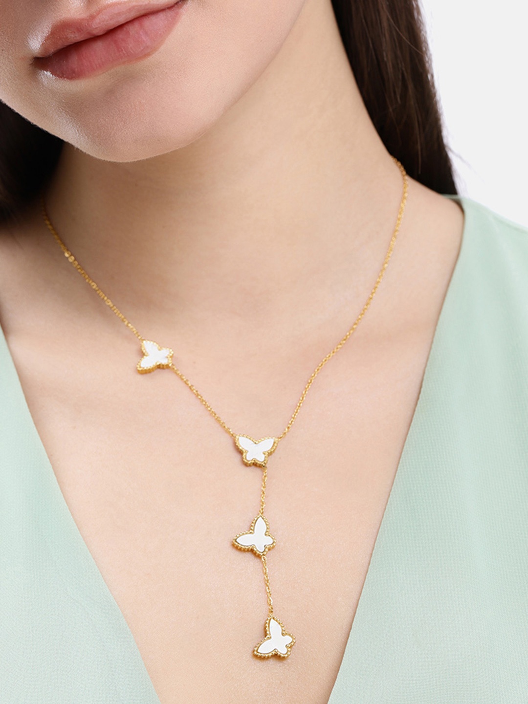 

DressBerry Gold Toned Chain