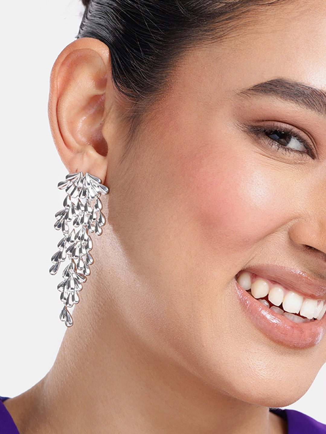 

DressBerry Contemporary Drop Earrings, Silver