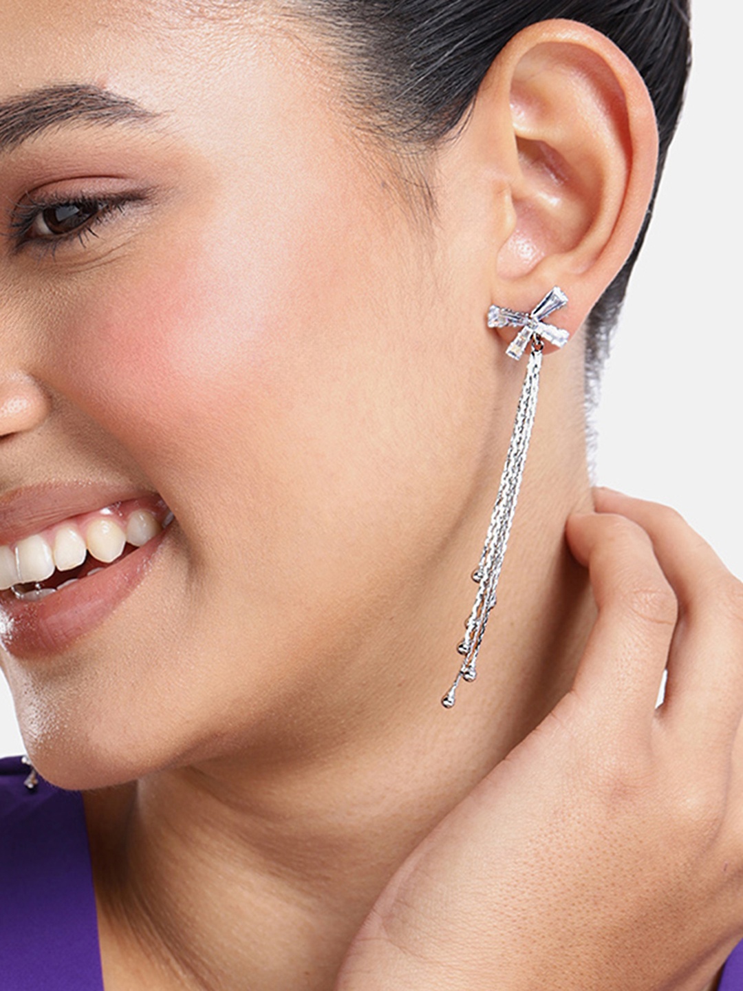 

DressBerry Contemporary Drop Earrings, Silver