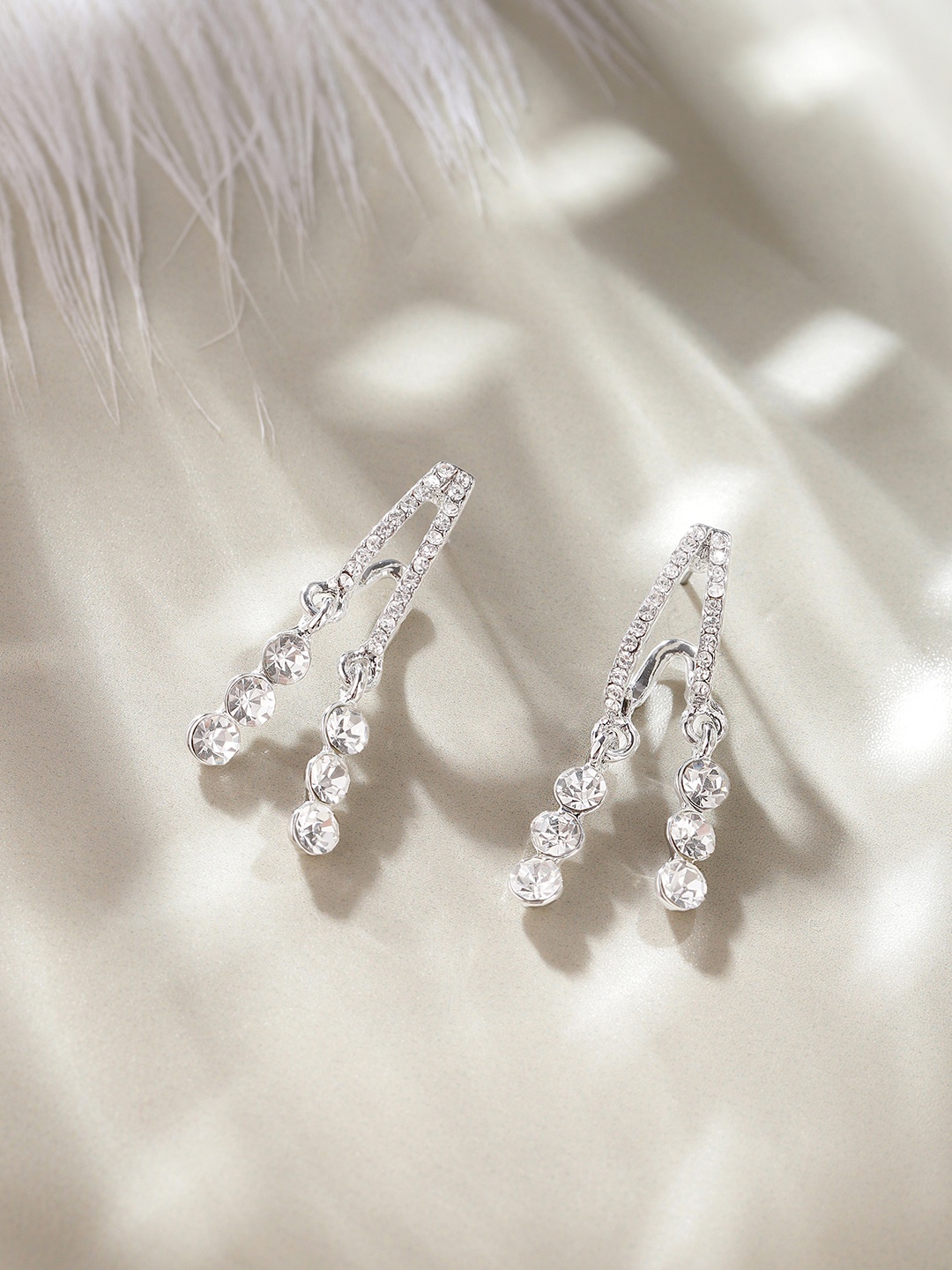 

DressBerry Contemporary Drop Earrings, Silver