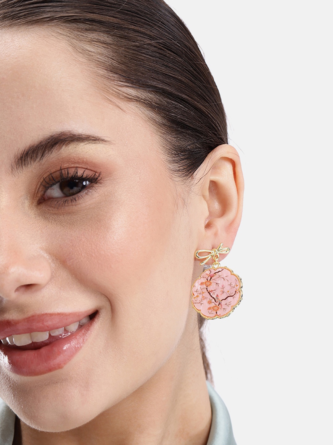 

DressBerry Contemporary Drop Earrings, Gold