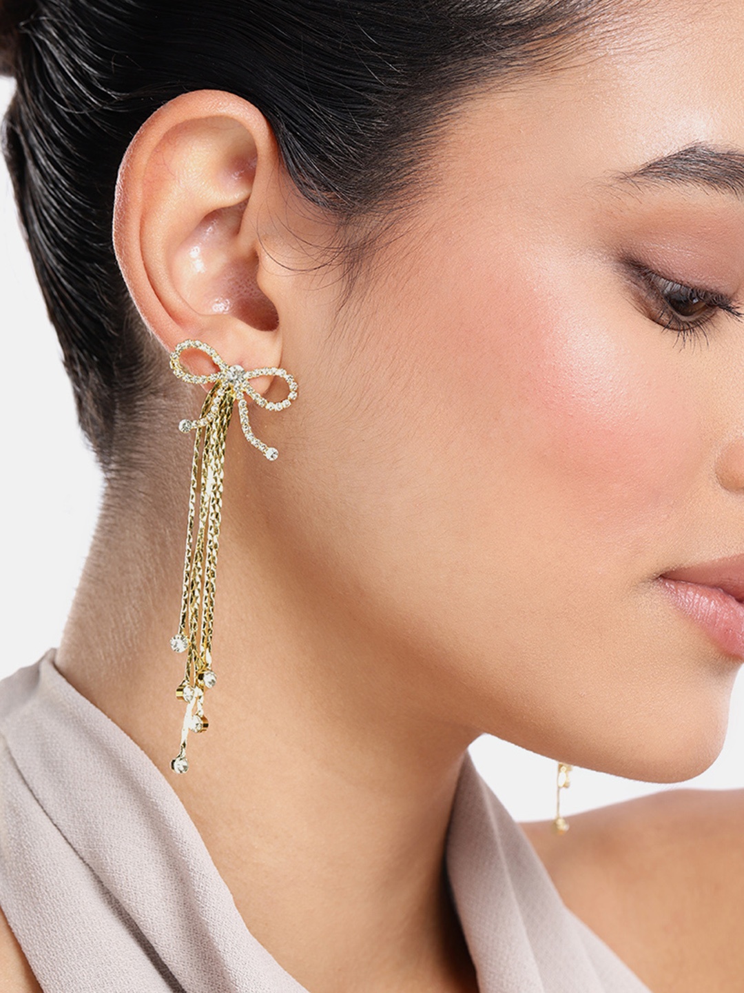 

DressBerry Contemporary Drop Earrings, Gold