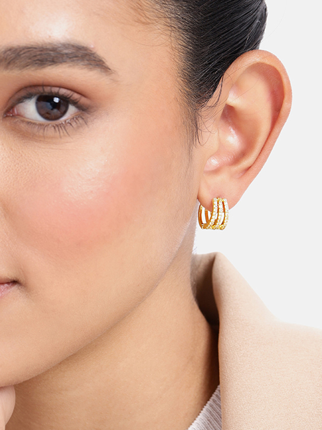 

DressBerry Contemporary Mini Hoop Earrings, Gold