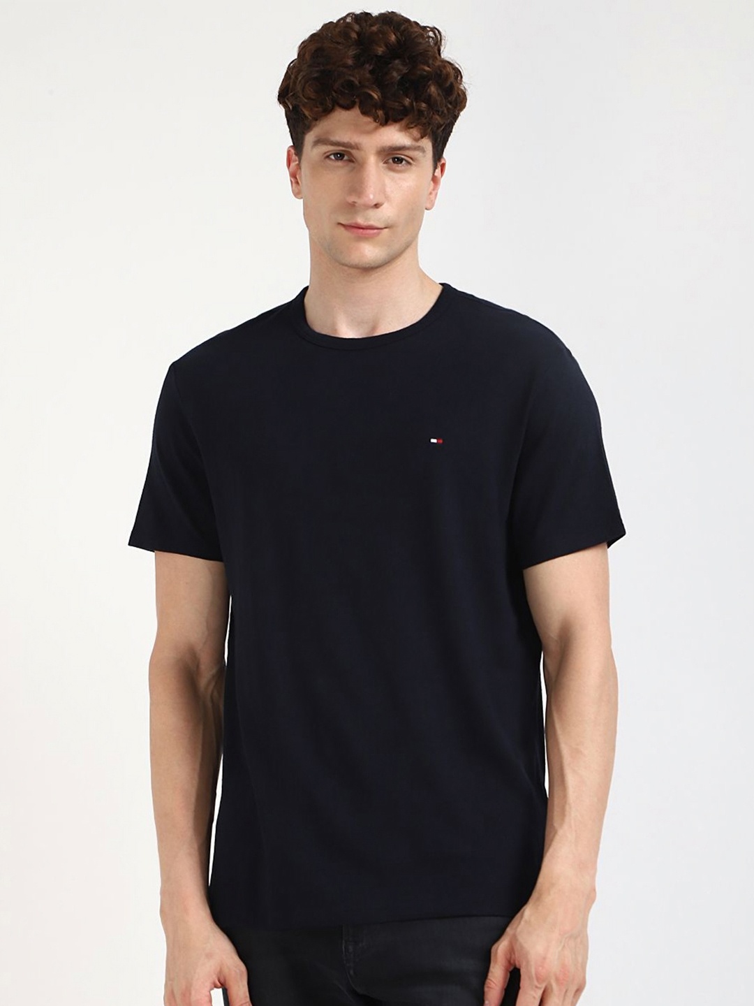 

Tommy Hilfiger Men Applique T-shirt, Blue