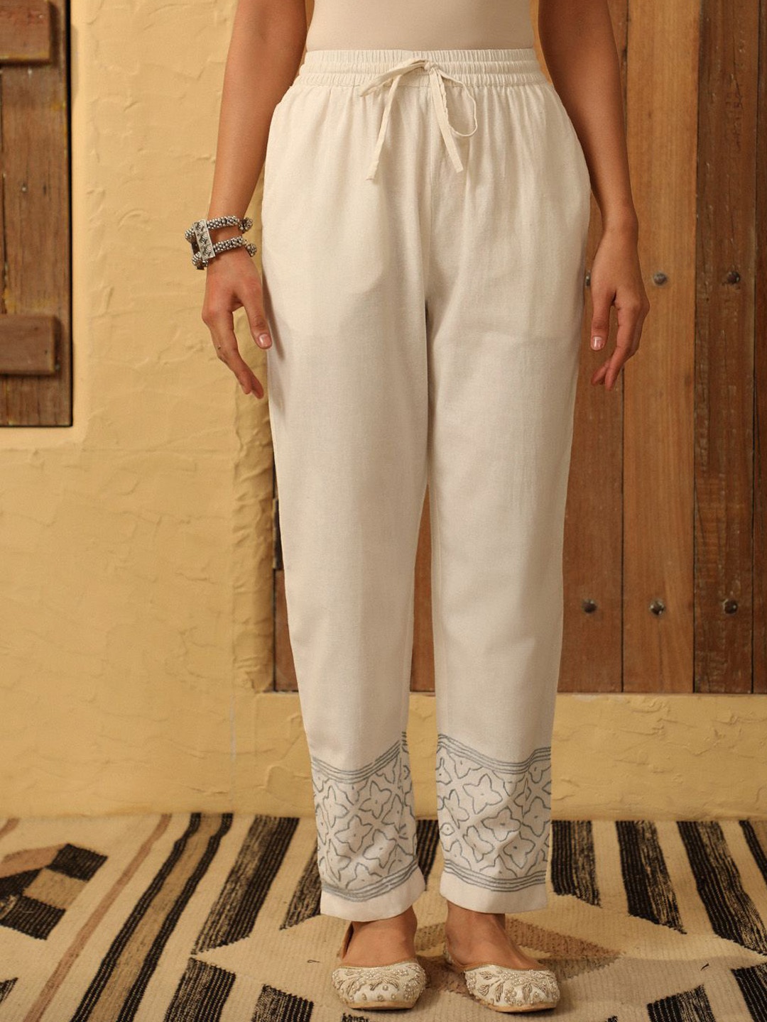 

House of Chikankari Women Relaxed Straight Leg Straight Fit Trousers, Off white