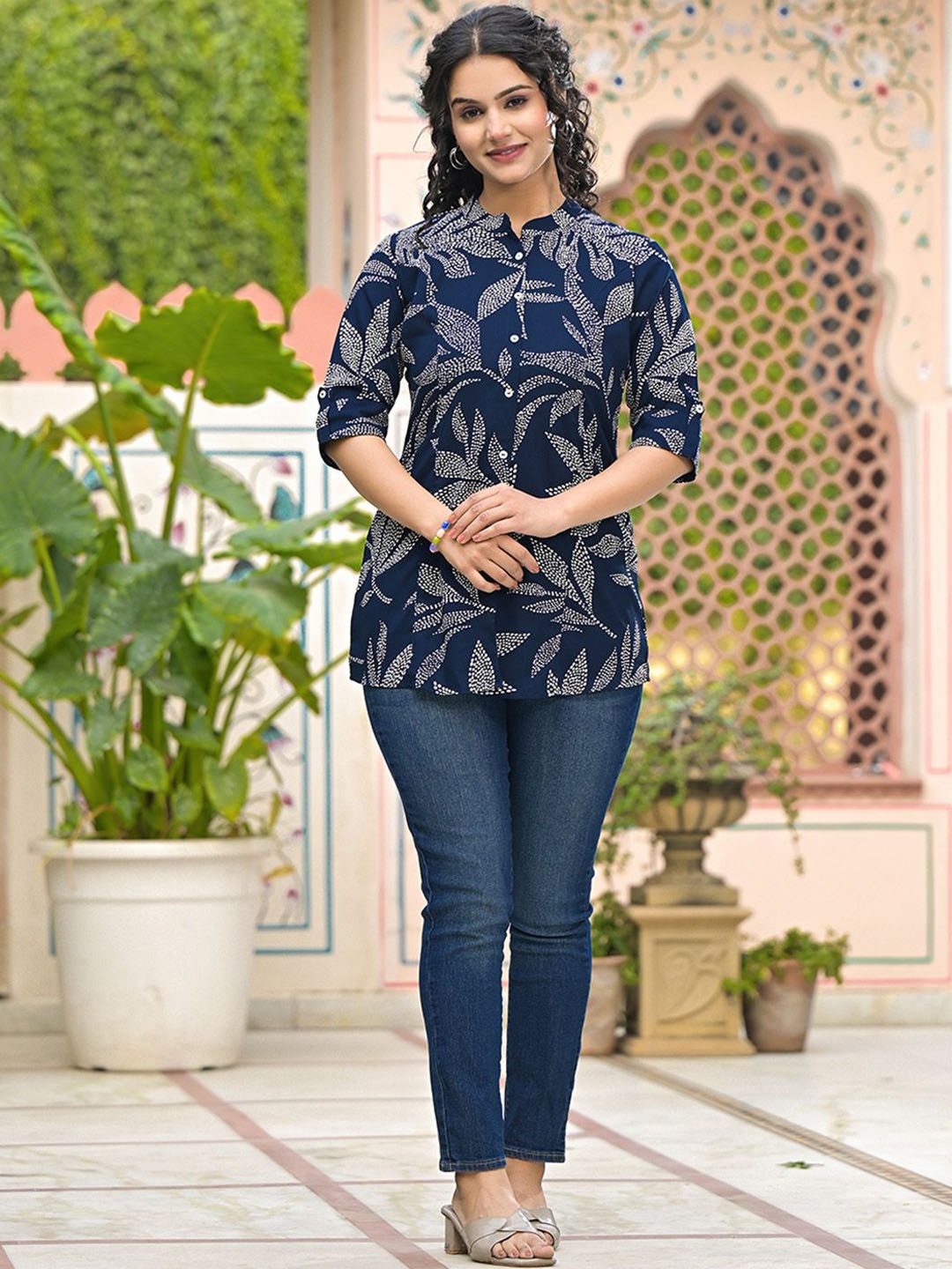 

ARAVALII Floral Printed Mandarin Collar Top, Blue
