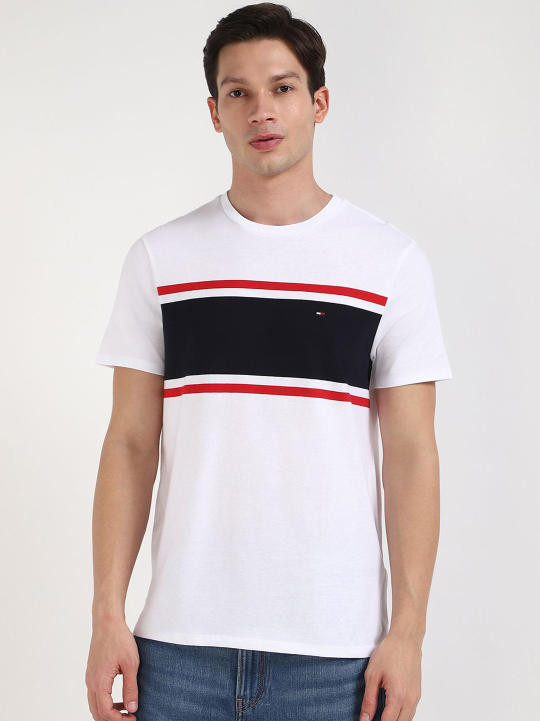 

Tommy Hilfiger Men Striped Pockets T-shirt, White