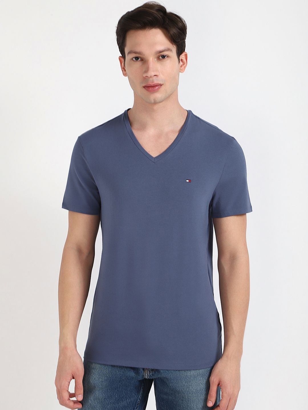 

Tommy Hilfiger Men V-Neck T-shirt, Blue