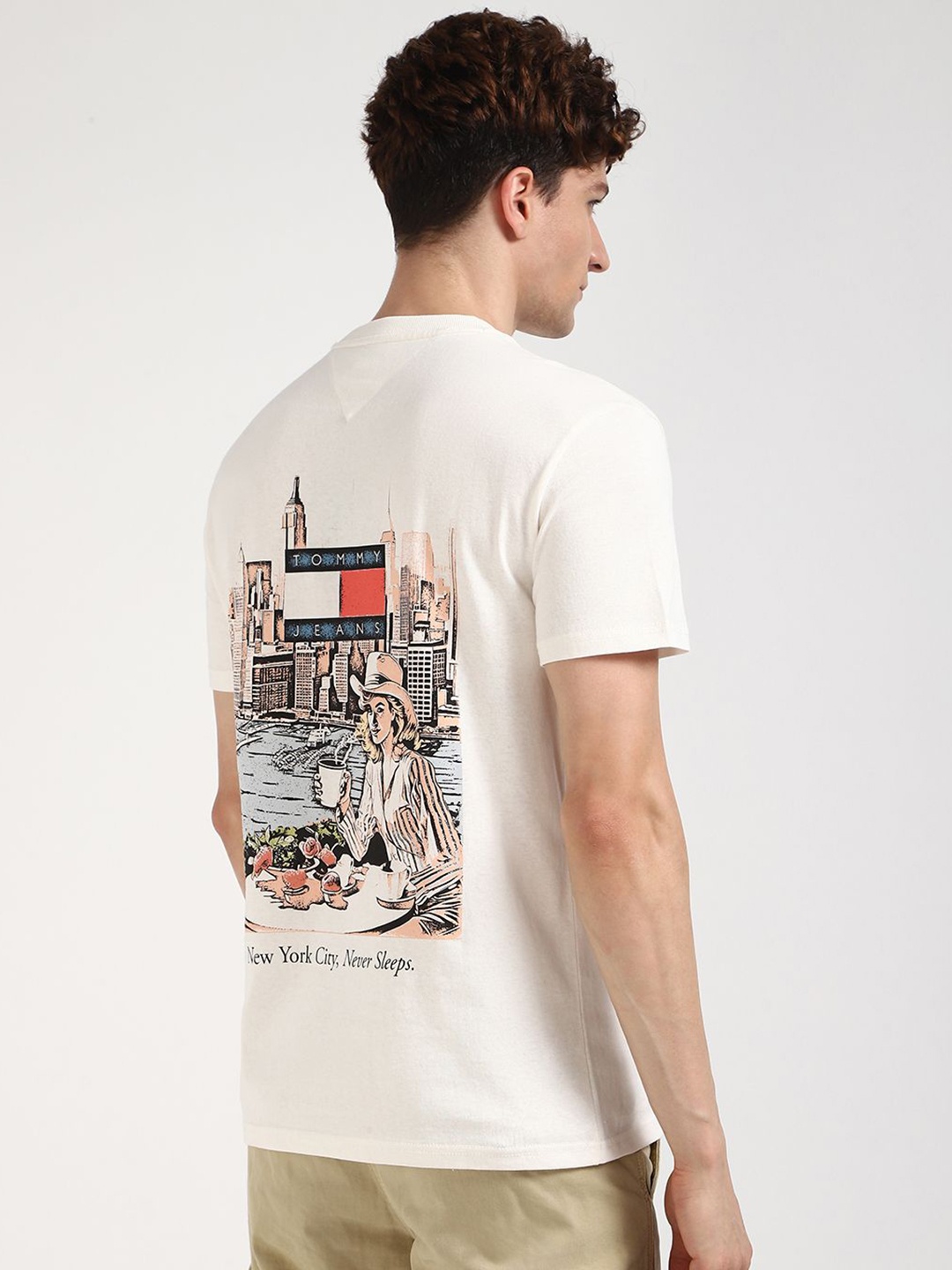 

Tommy Hilfiger Men Typography Printed T-shirt, White