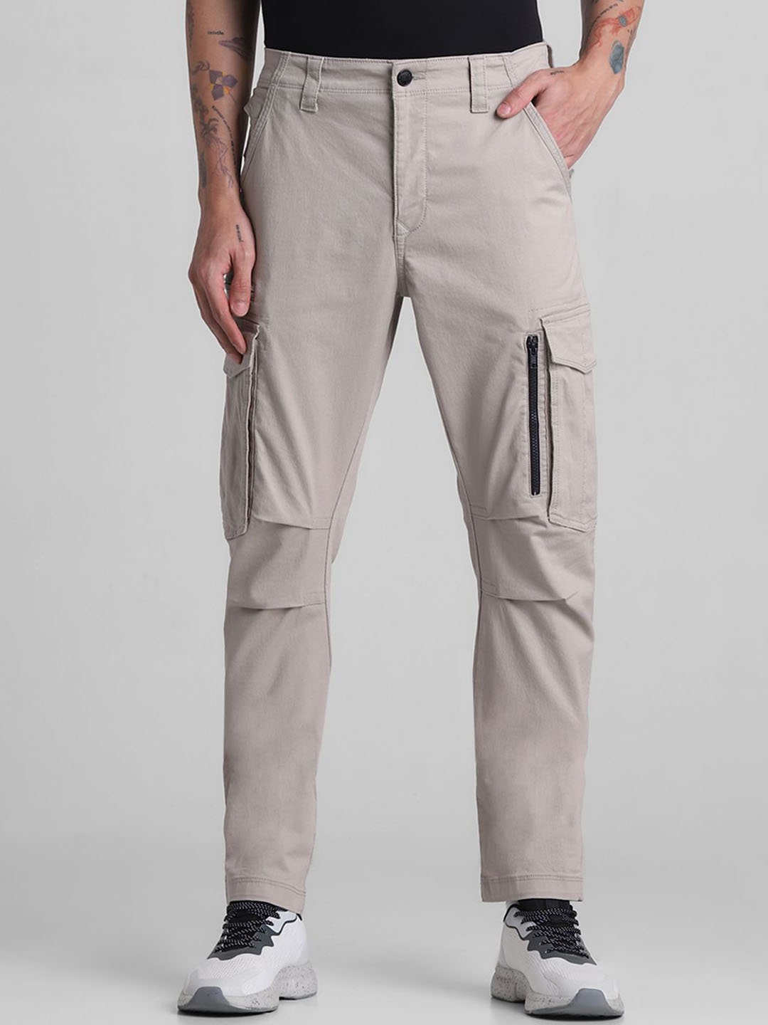 

Jack & Jones Men Straight Fit Cargos Trousers, Grey