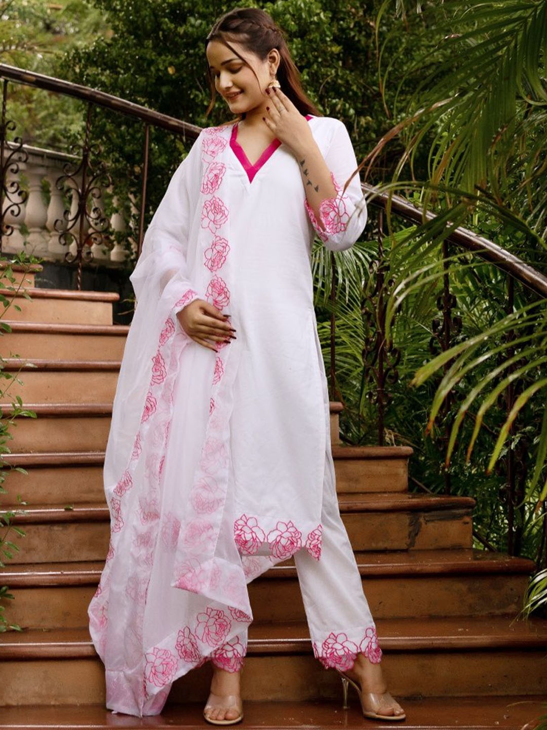 

Pomcha Women Regular Pure Cotton Kurta with Trousers & With Dupatta, White